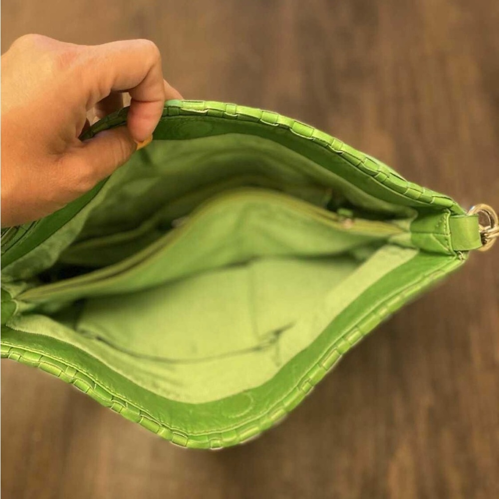 Elliott Lucca Vibrant Green Woven Shoulder Bag - Picture 2 of 4